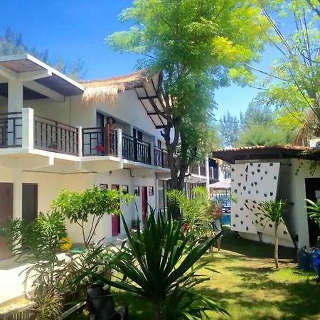 Gili Beach Bum Hostel-3